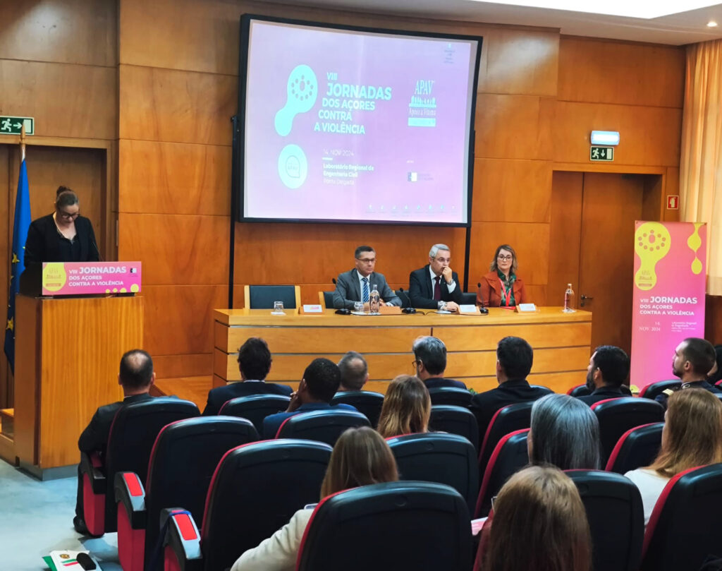 8JACVA N251 00003318 03