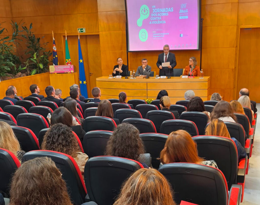 8JACVA N251 00003318 04