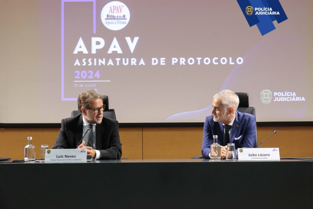 Assinatura protocolo PJ