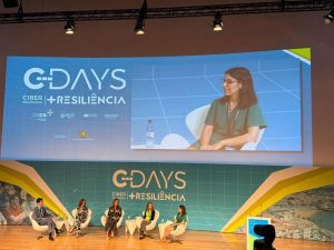 004 05520caf0 77bd 4d62 b066 a5226ef83798