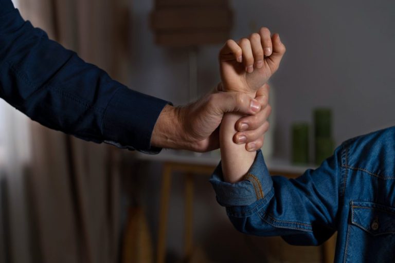 young child getting physical abuse from parent 1024x683 1